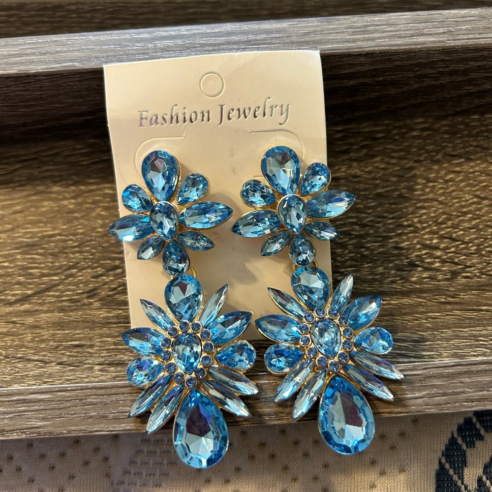 Fashion Jewelry Blue Crystal Starburst Earrings